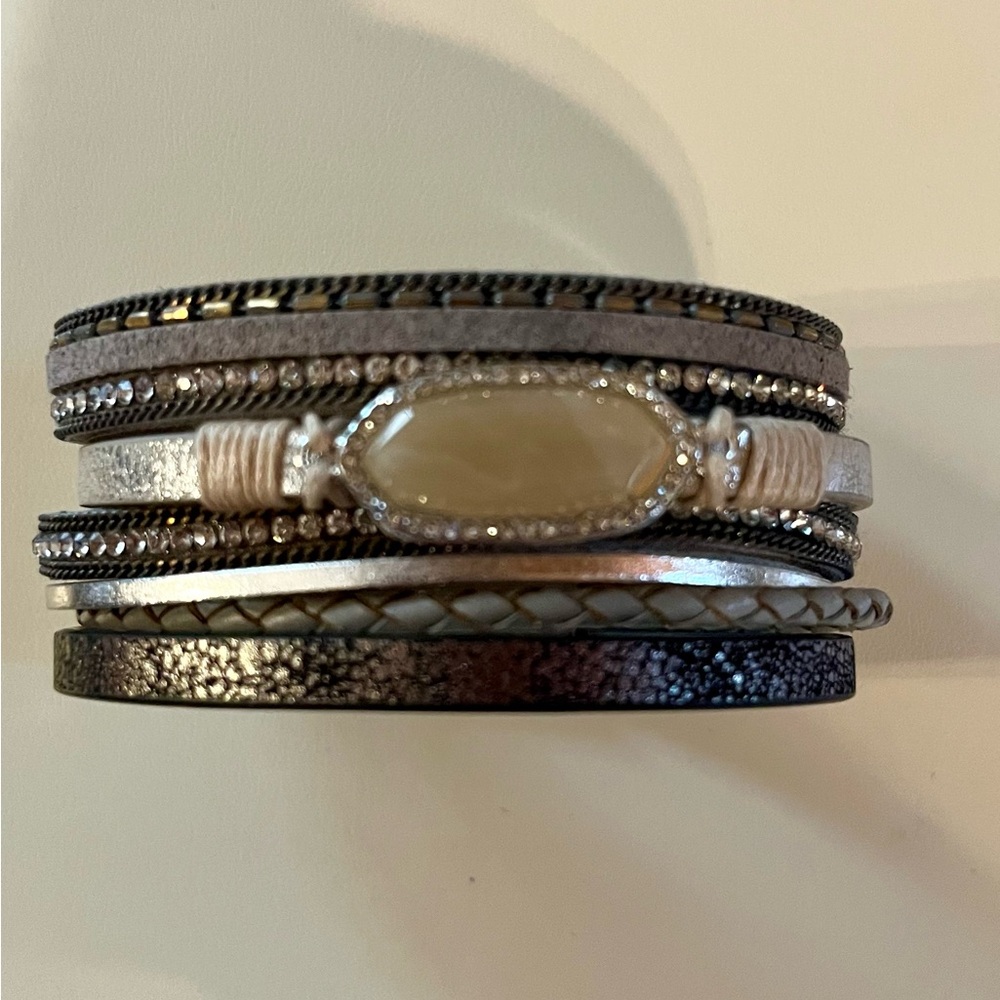 Elegant Silver and Gray Women's Bracelet